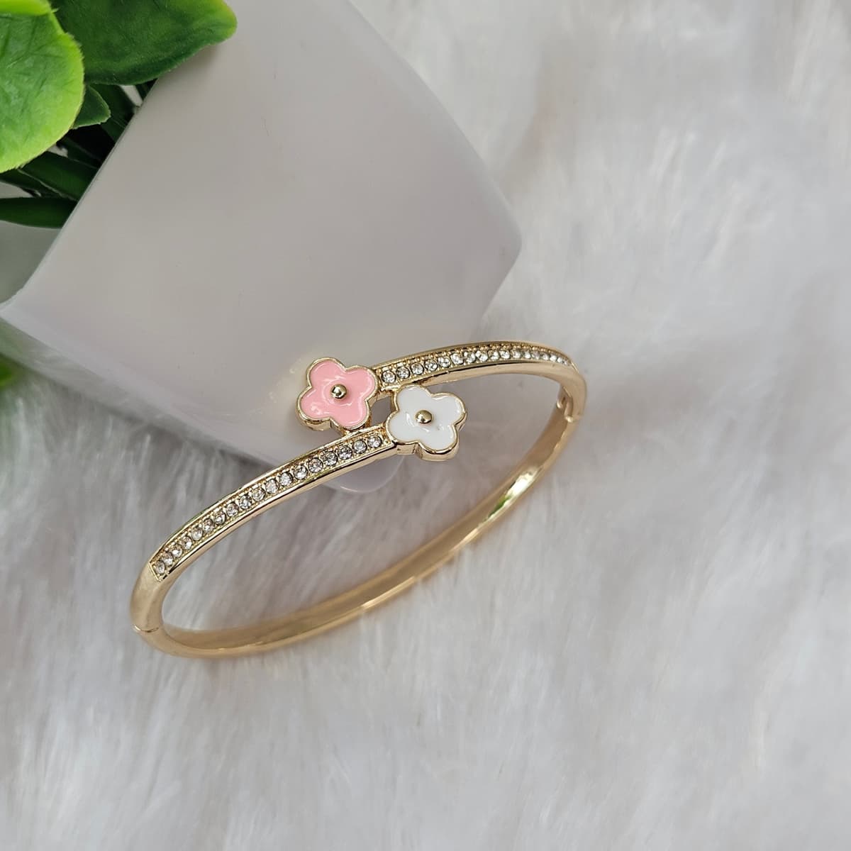 Pretty stone Kada  — image 3