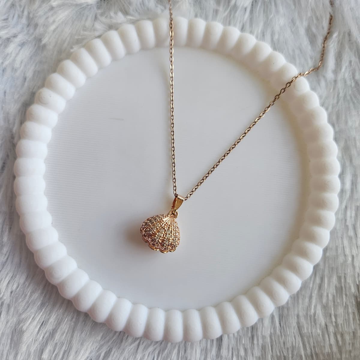 Rosegold Shell Pendant Anti-Tarnish  — image 2