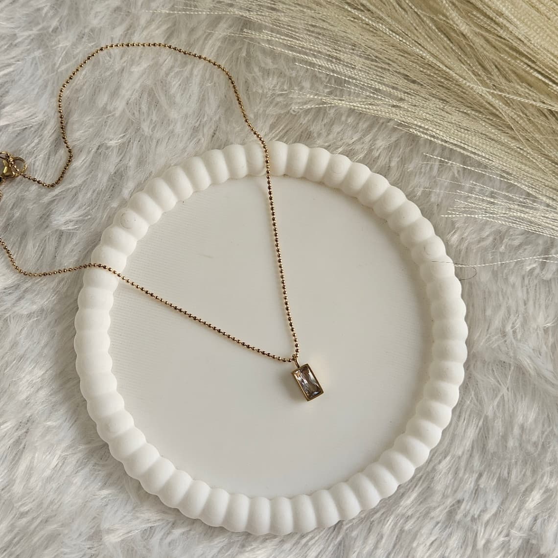 Diamond like Pendant 