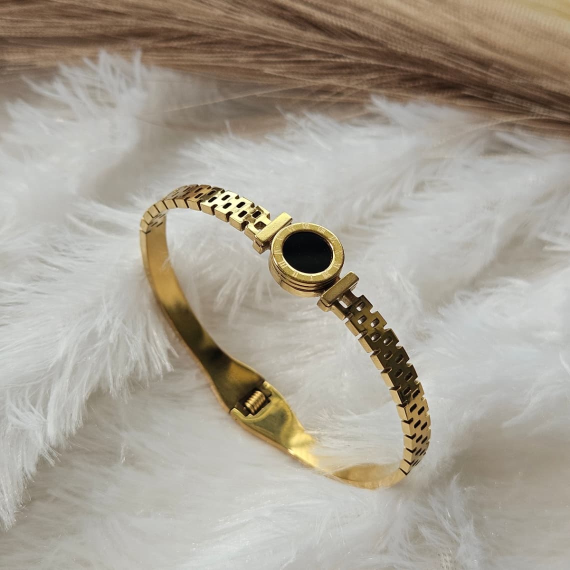 Black Roman Badge Kada