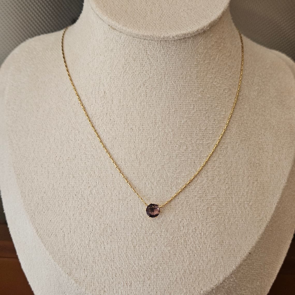 Violet Solitaire Pendant 