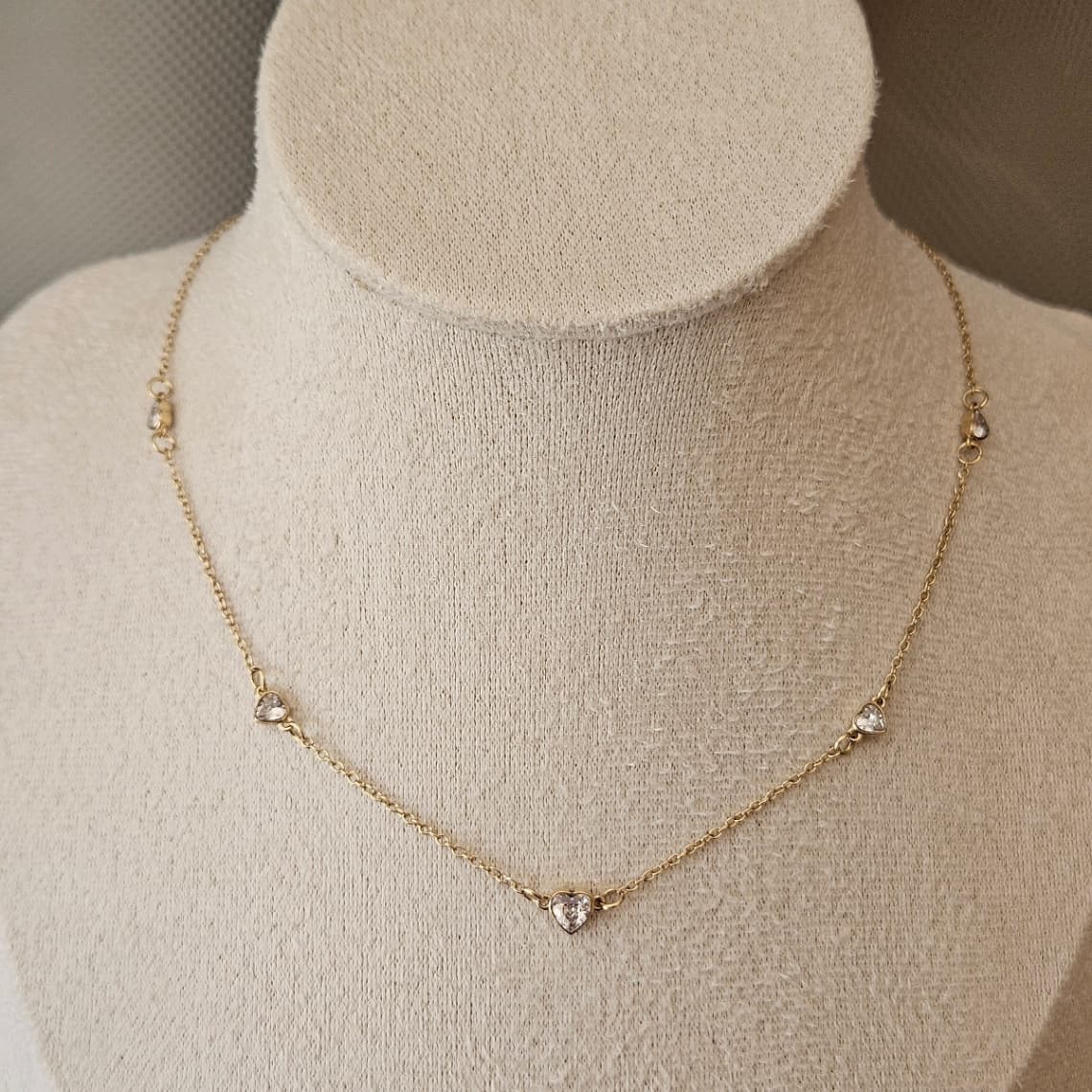 Nano White Heart Necklace 