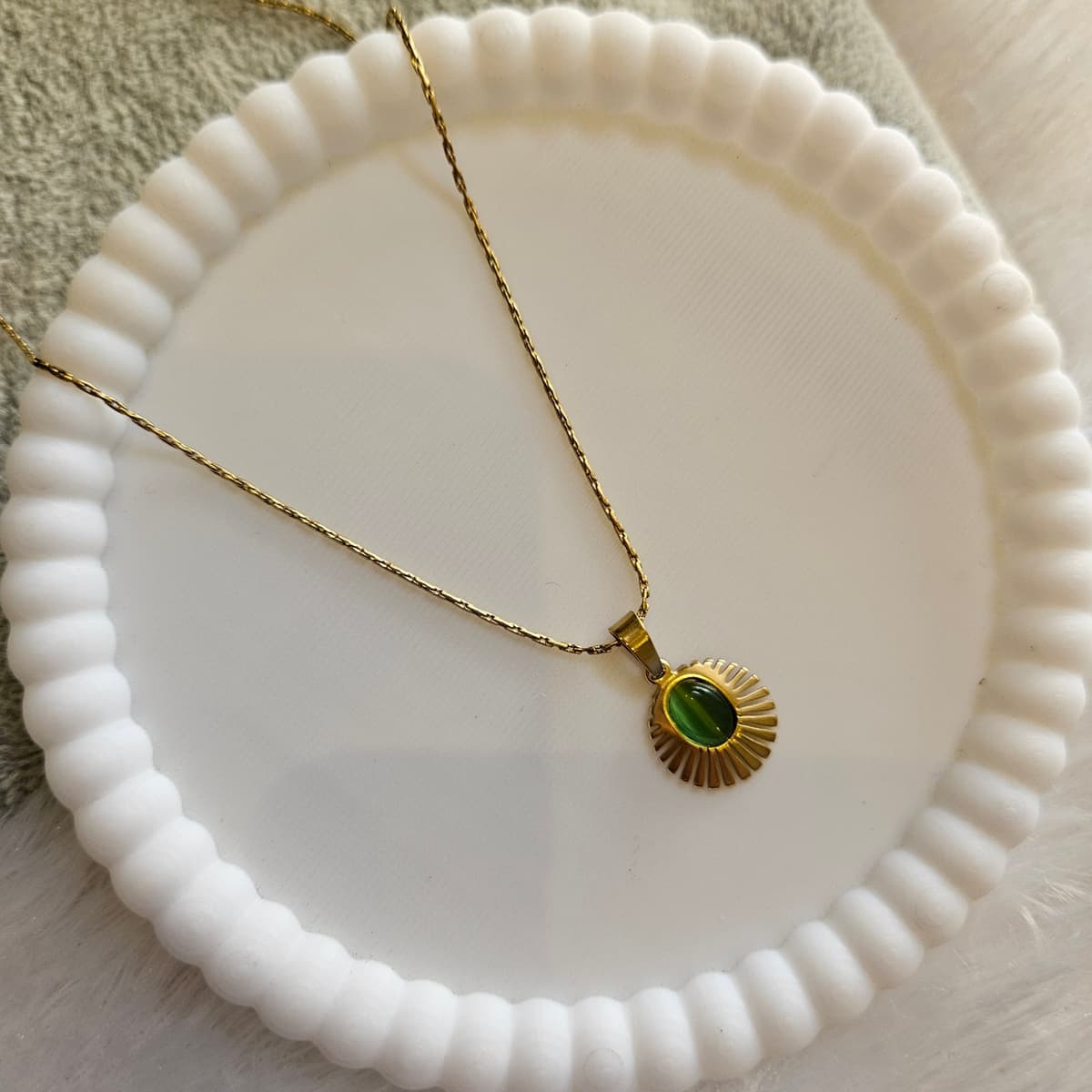 Green stone Shell Pendant — image 2
