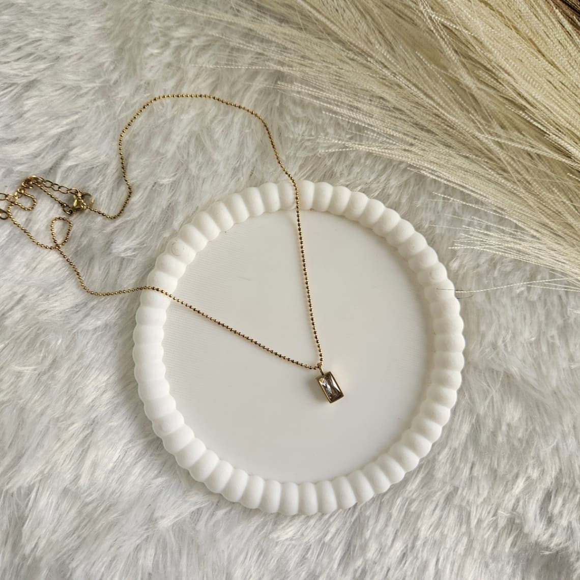 Diamond like Pendant — image 3